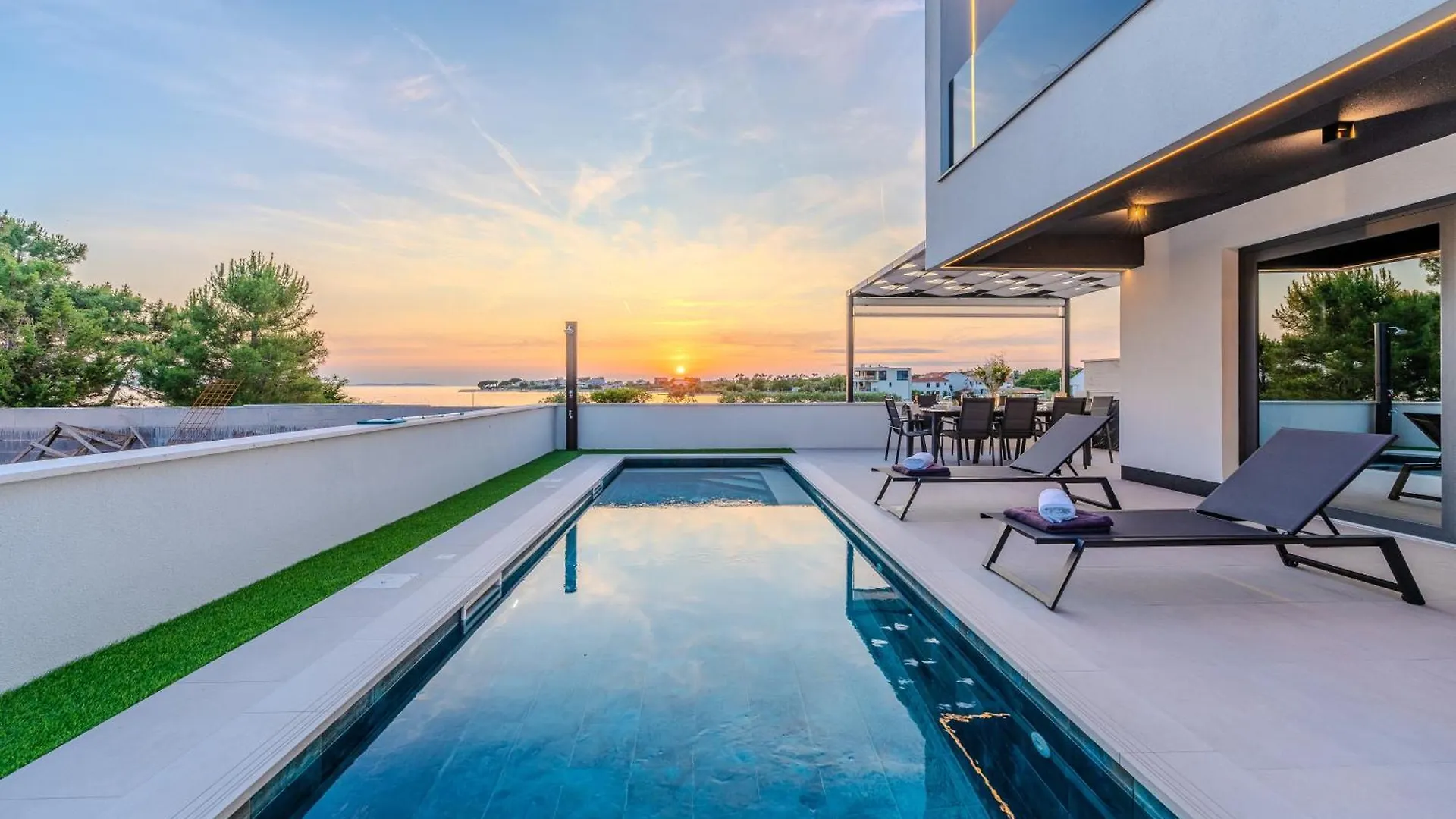 New! Luxury Villa Golden Hour Near The Beach With Heated Pool And Sauna - Ta Leut Agency Privlaka