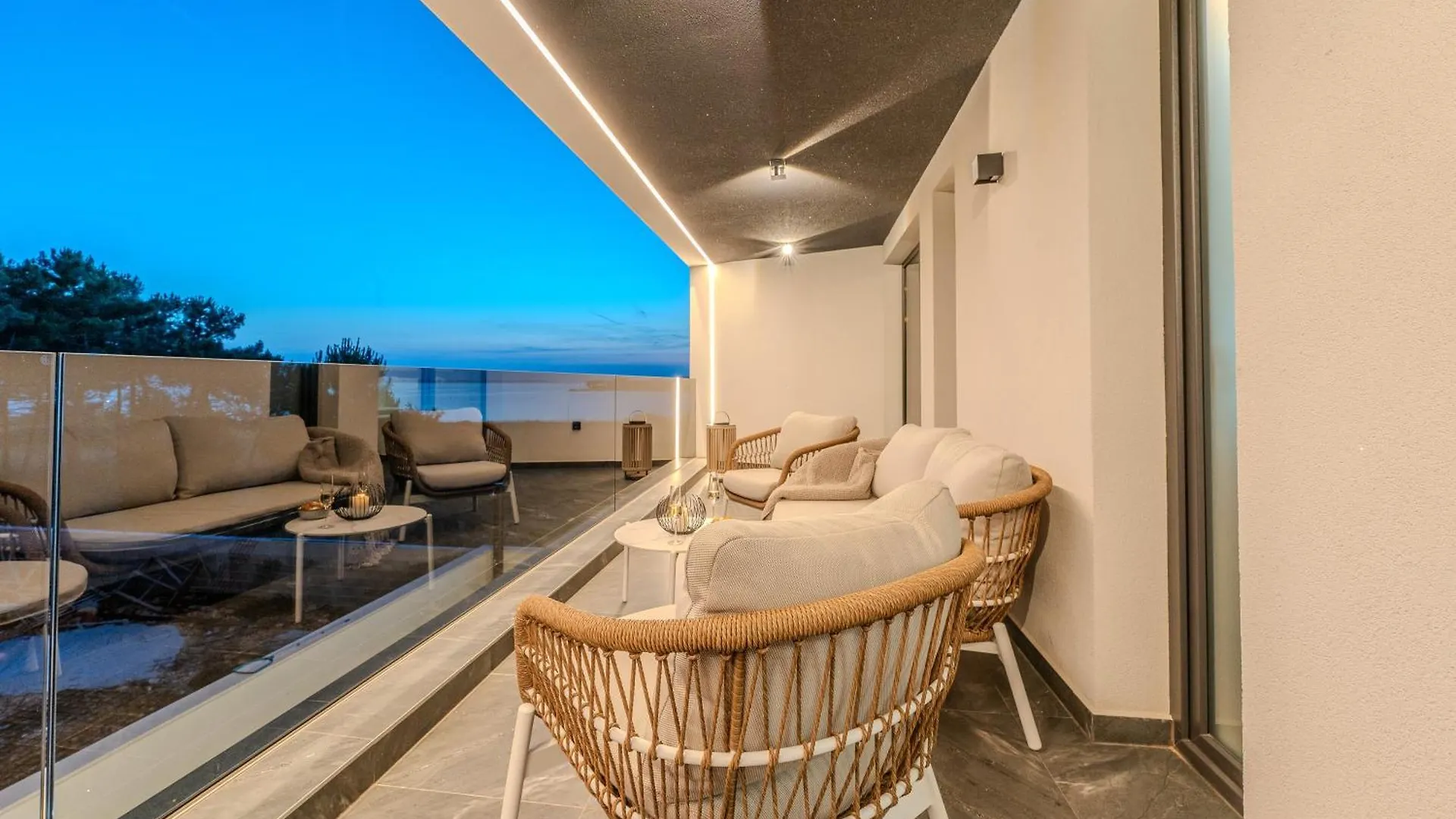 New! Luxury Villa Golden Hour Near The Beach With Heated Pool And Sauna - Ta Leut Agency Privlaka  Croácia