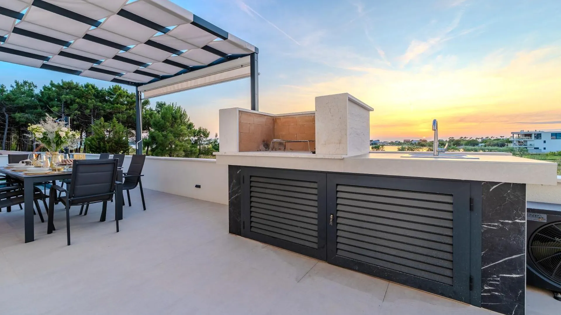 New! Luxury Villa Golden Hour Near The Beach With Heated Pool And Sauna - Ta Leut Agency Privlaka