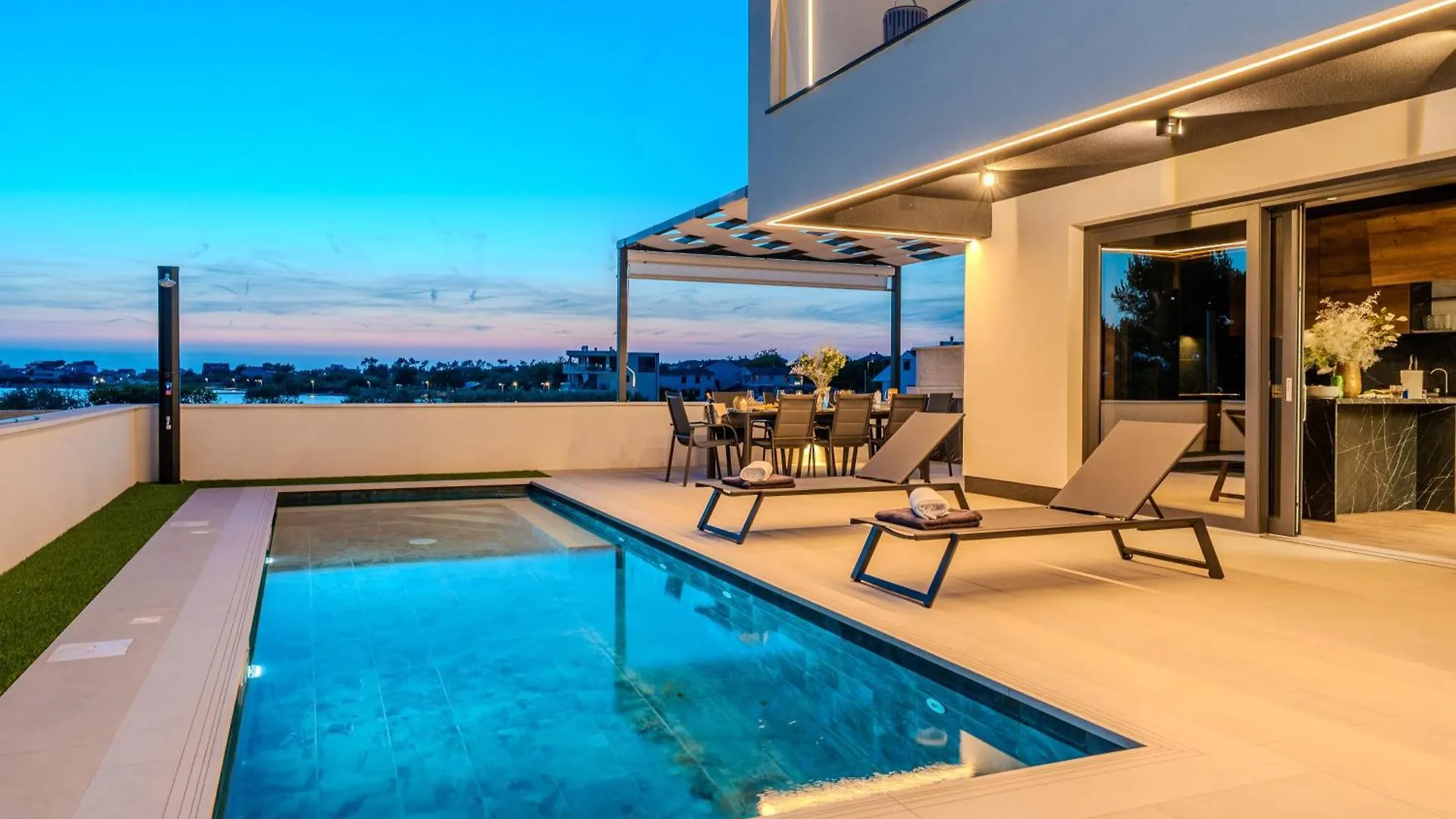 New! Luxury Villa Golden Hour Near The Beach With Heated Pool And Sauna - Ta Leut Agency Privlaka